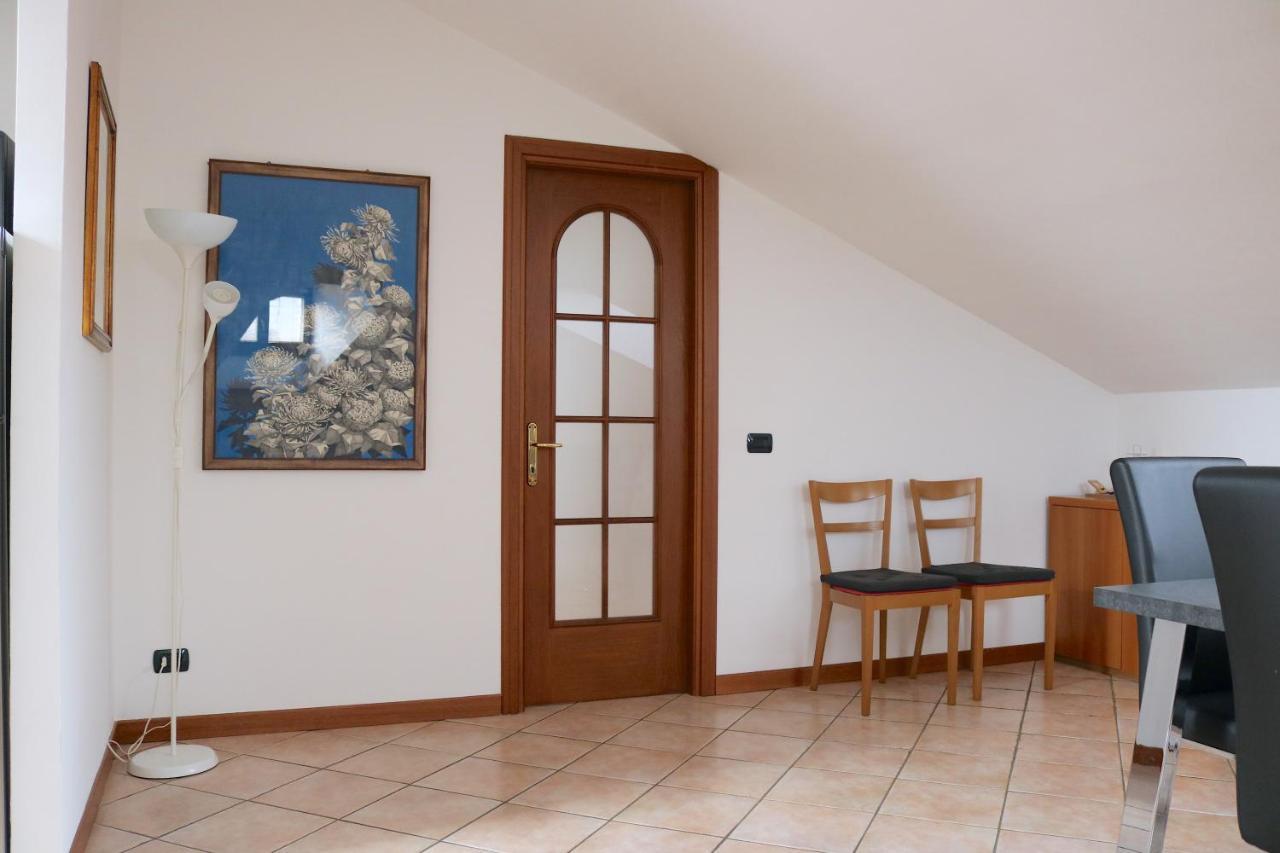 Lovely Apartment Near Canal - Via Foscolo Корсико Экстерьер фото